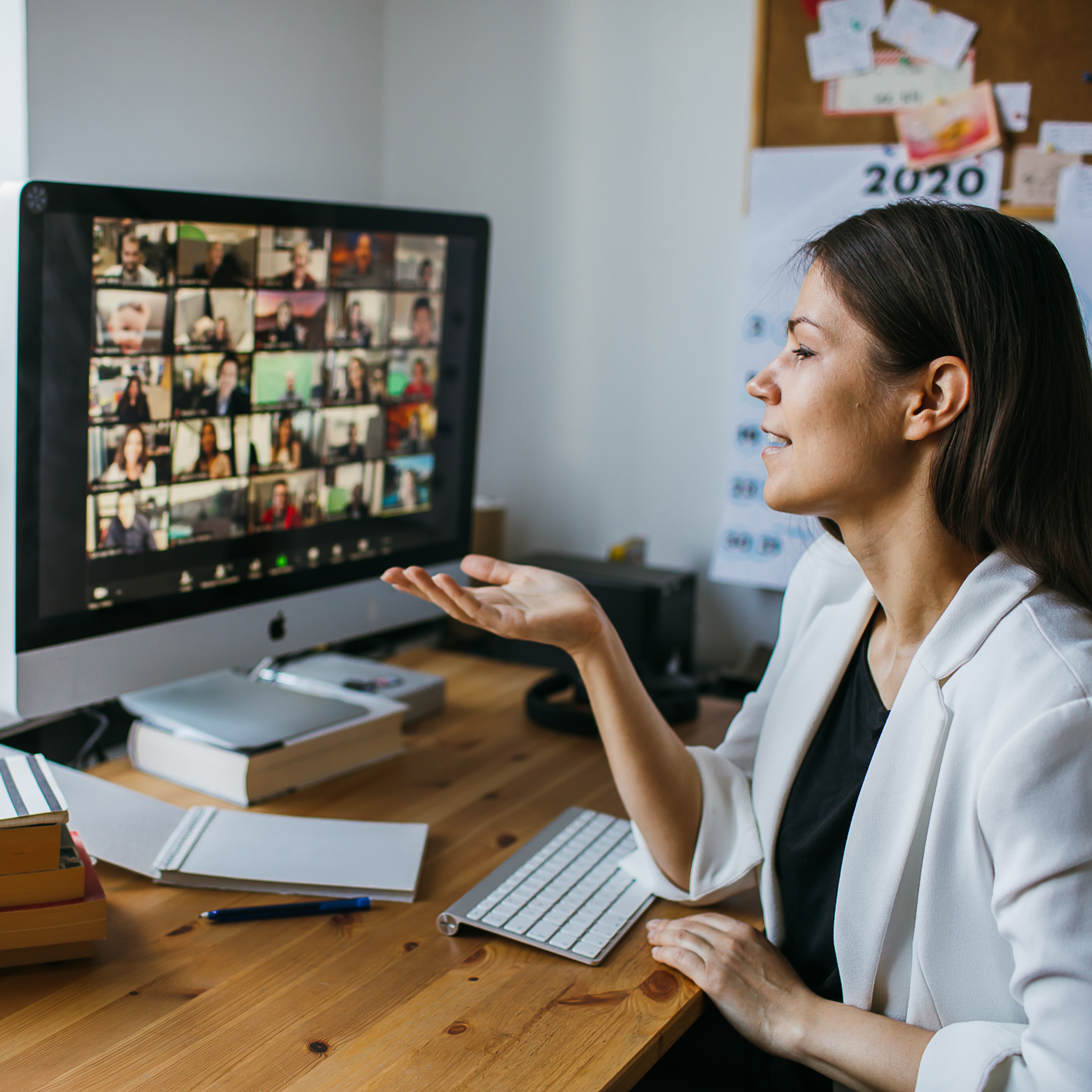 Women on a computer in a virtual meeting